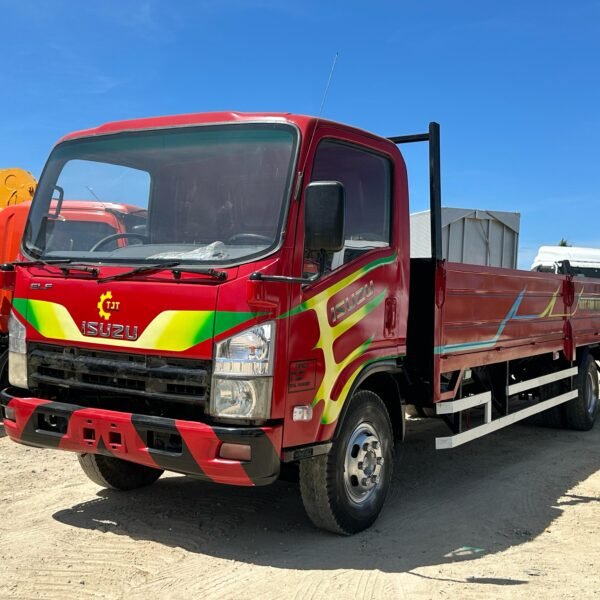 ISUZU ELF 4HK1 20FT DROPSIDE TRUCK – SPIDER EYES