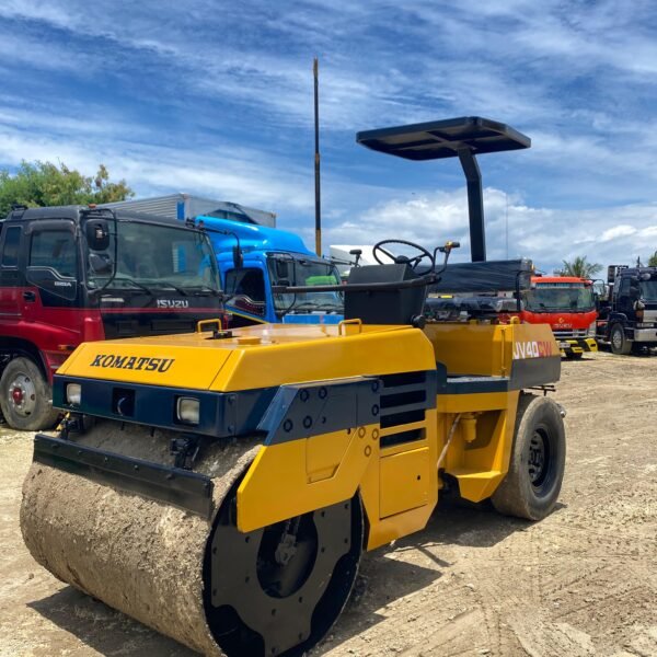 Komatsu JV40CW 5-Ton Road Roller – Heavy Duty Compactor for Construction