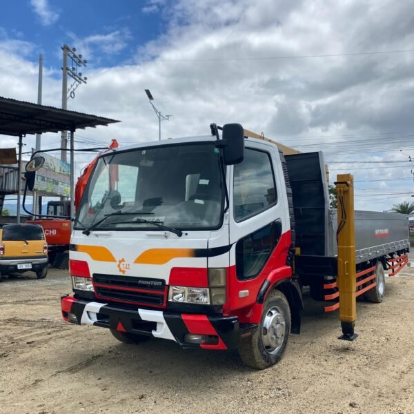 Fuso Fighter 4M50 Cargo Truck – 21ft Long Body with 3.5 Tons Boom Capacity